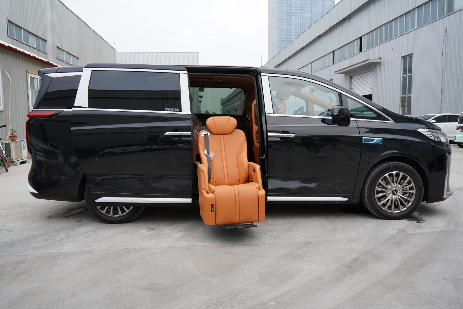 Luxury van