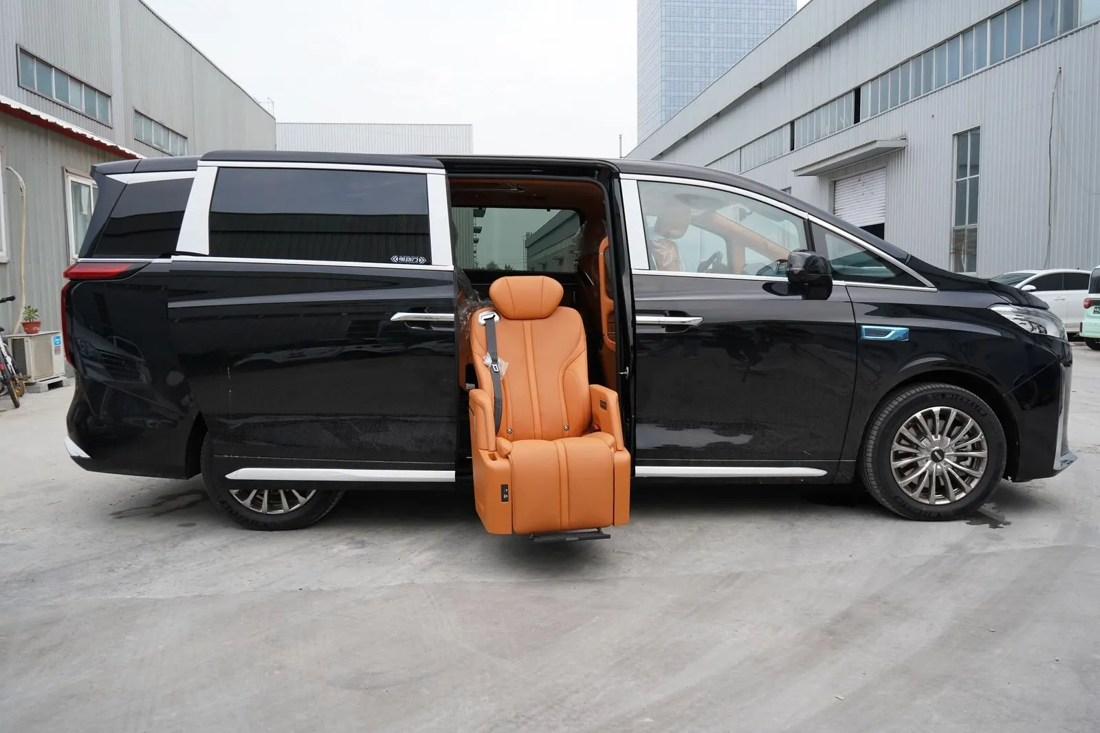 Luxury van