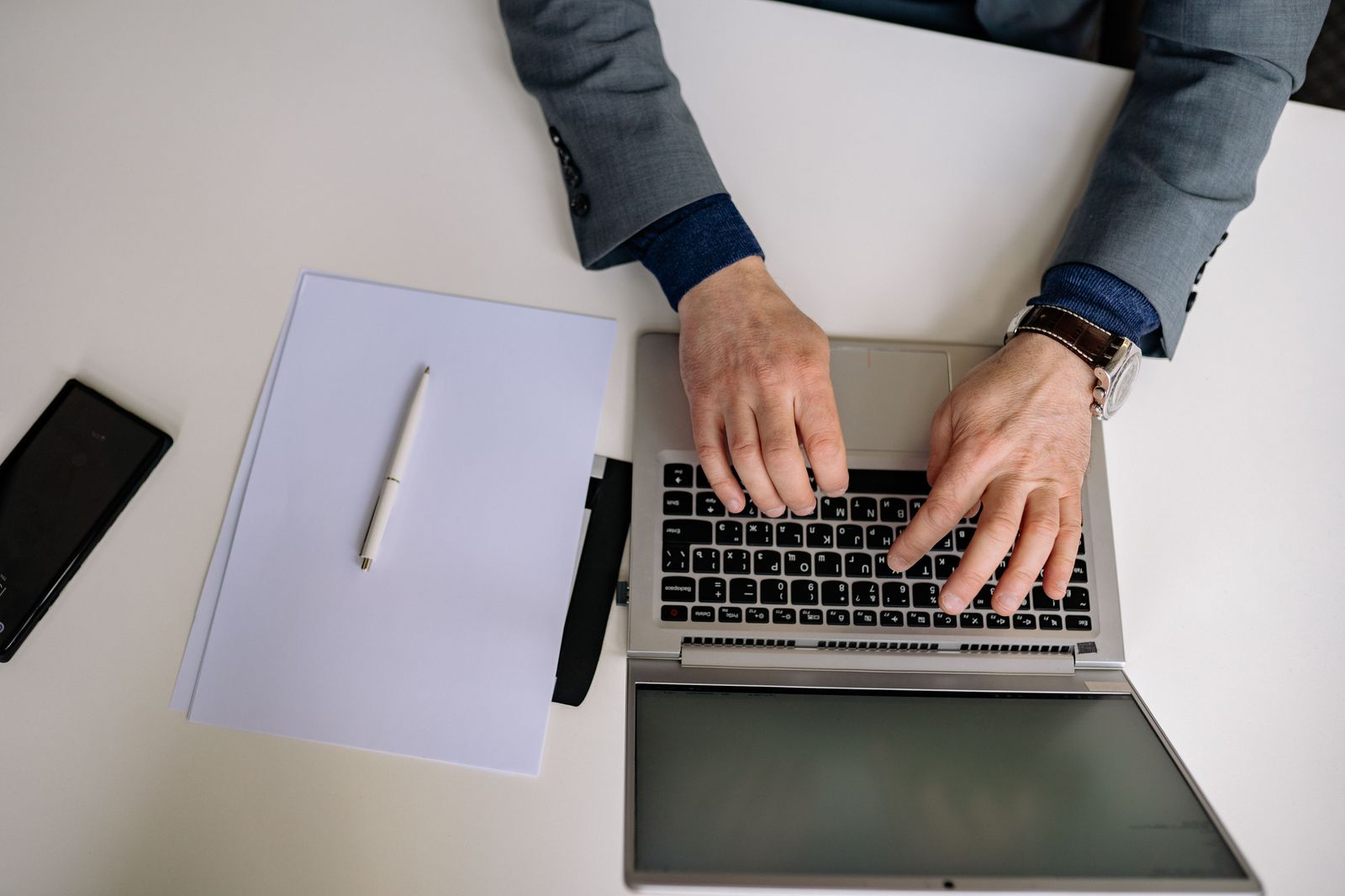 A corporate travel desk: one account, every traveller, every city